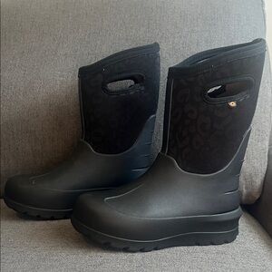 Black Size 3 Kids BOGS Neo Classic Waterproof Insulated Winter Boots